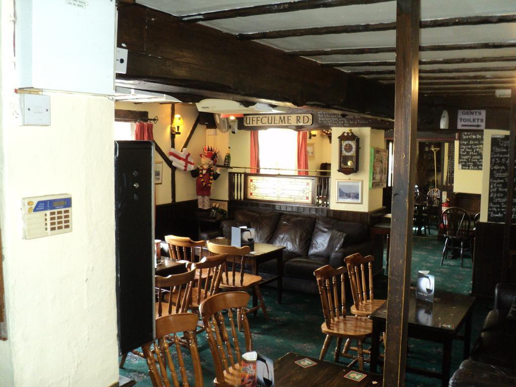 Ostler Inn Uffculme Экстерьер фото